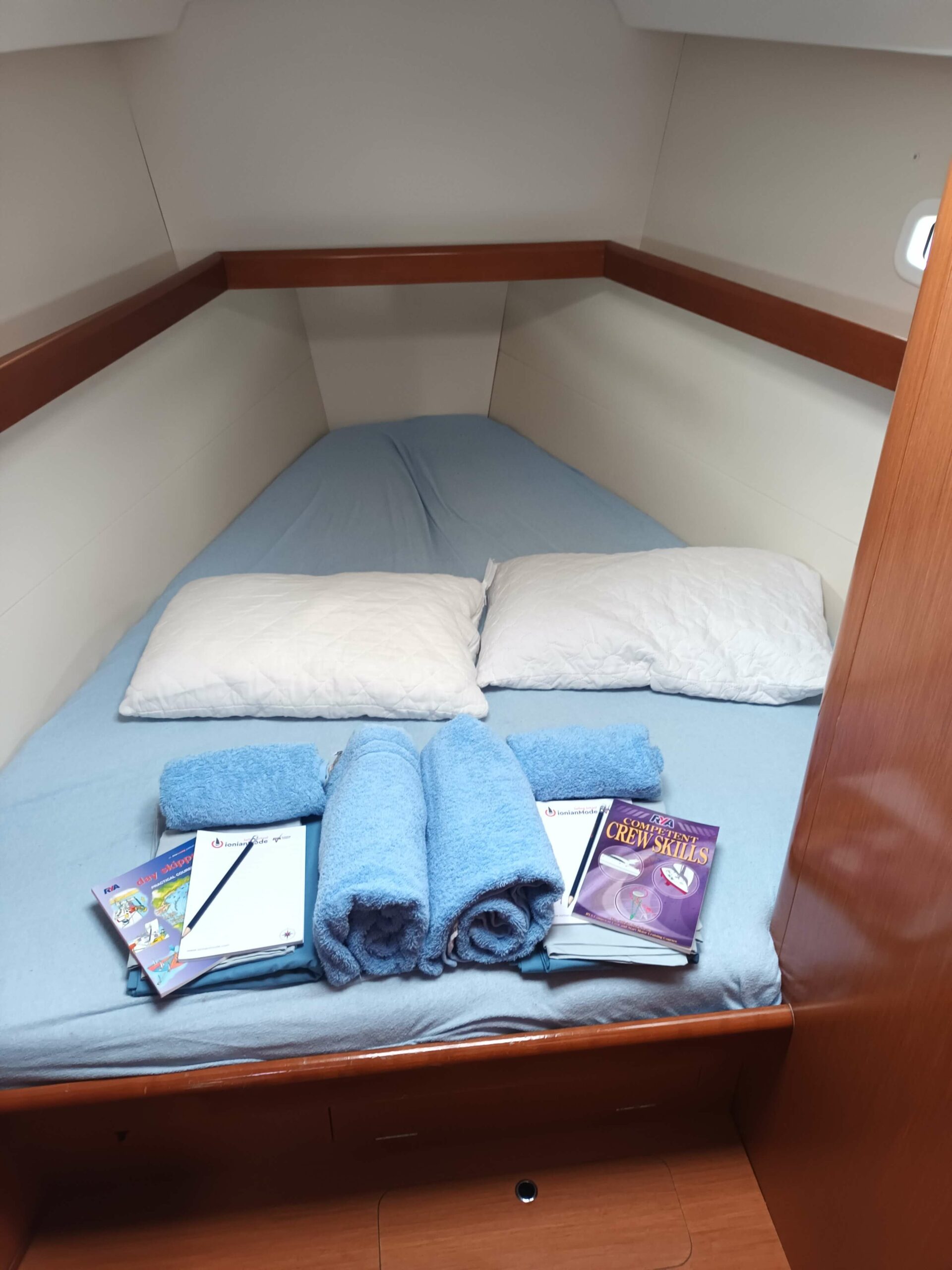 Fluid4_fore_cabin
