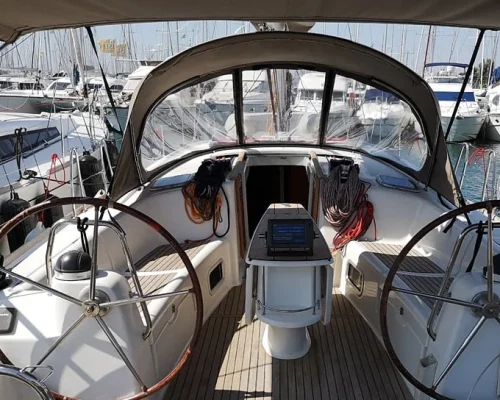 Beneteau-Oceanis-43_Skyfall_03.jpg